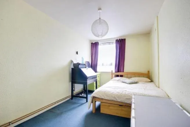 6 Greville Court - Image 1