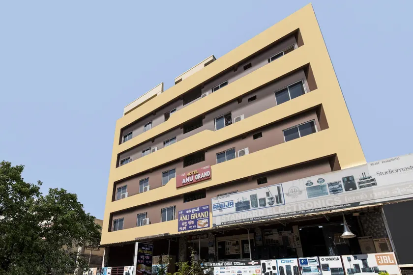 Hotel O Anu Grand - Image 1