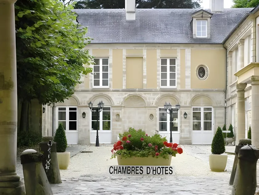 Le Tardif, Noble Guesthouse - Image 1