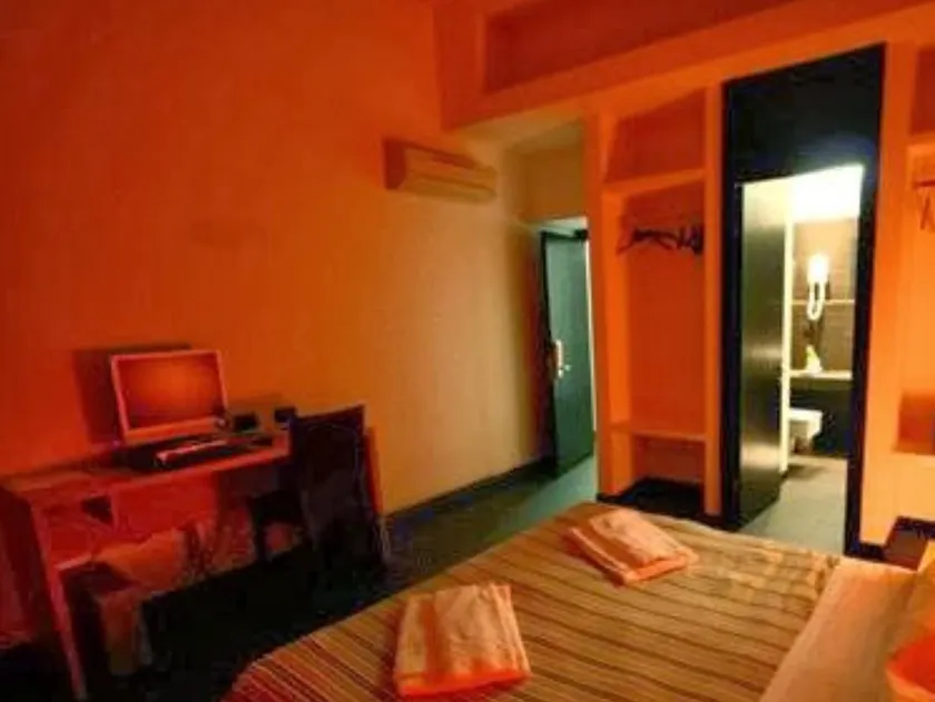 M&J Place Hostel - Image 1