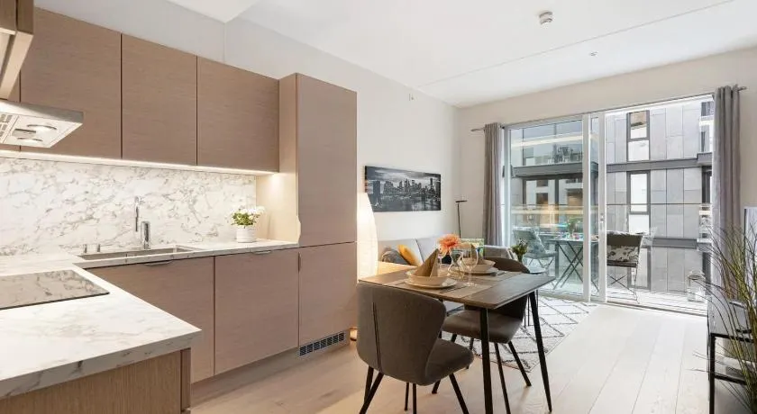 Central Oslo Apartment with Private Balcony - Image 1