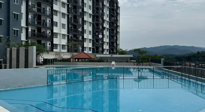 Cozy Condo with Scenic Views near Kuala Lumpur - Image 1