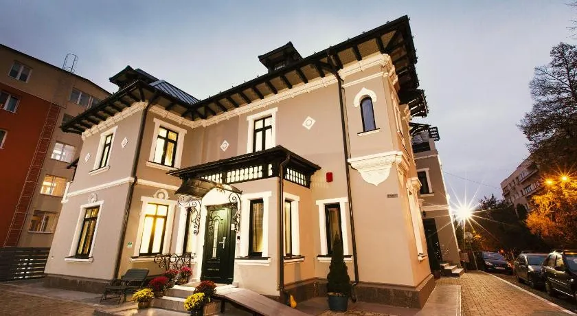 Prestige Hotel - Image 1