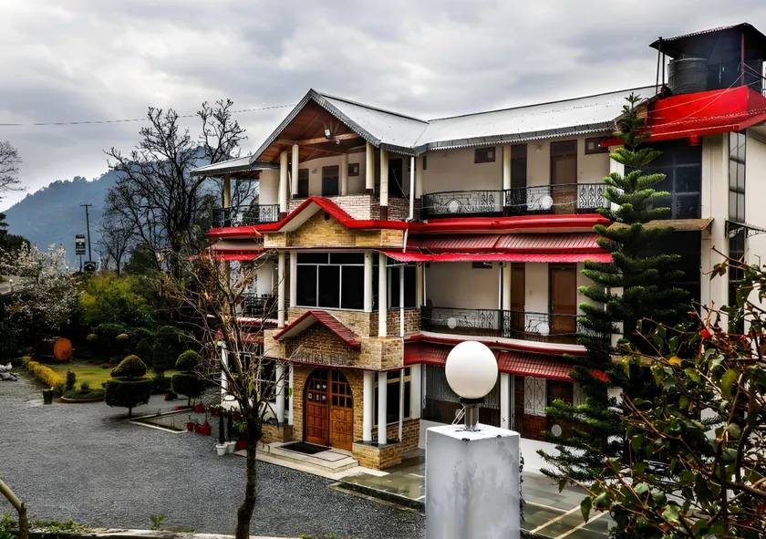 Sapphire Inn Bhimtal - Image 1