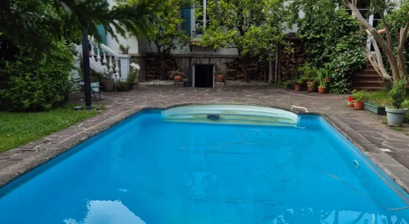 Apartment 55 m2, sunny garden & pool in Villa 1905 - Image 1