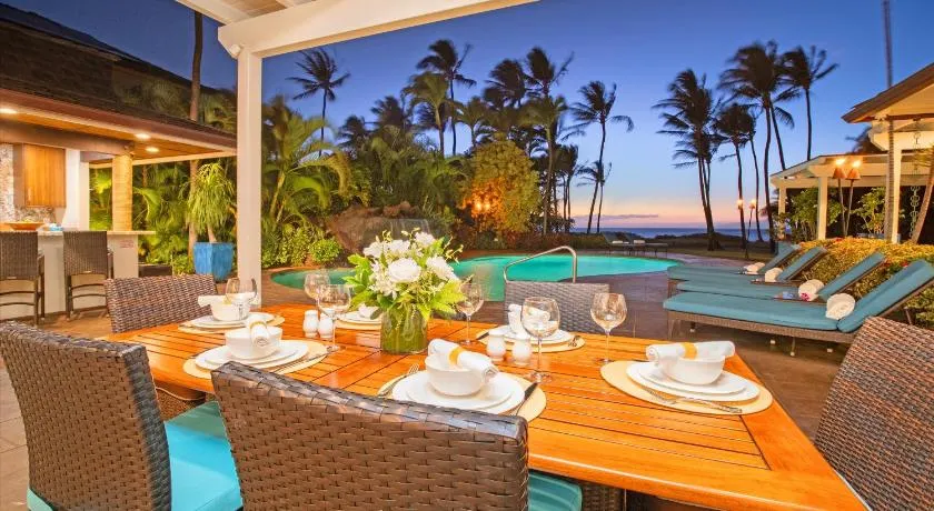 Mango Surf Beach Front Villa - Image 1