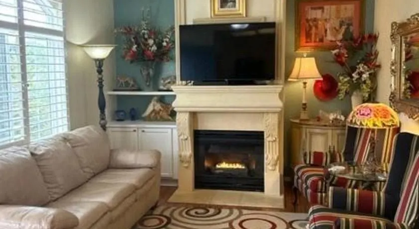 The Cozy Coast Nest - Image 1