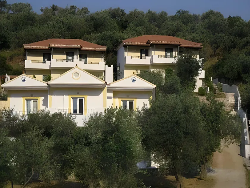 Liofoto - Image 1