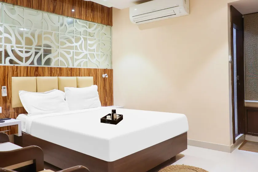 OYO Townhouse 1195 Hotel Vihari - Image 1