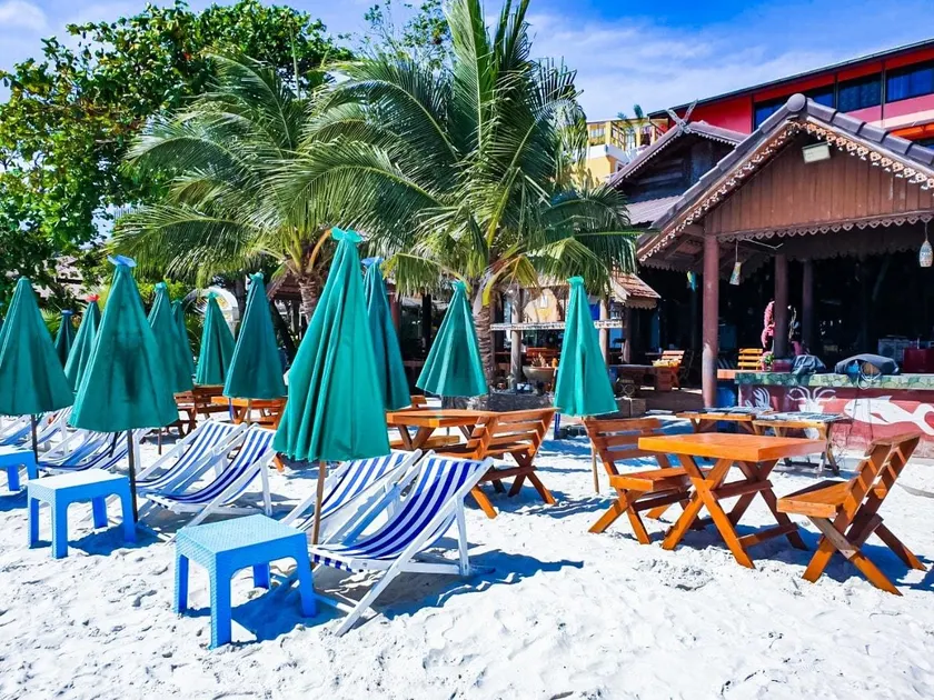 Jirawan Hotel - Image 1