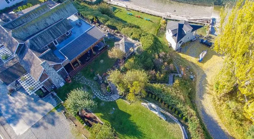 Camano Island Inn - Image 1
