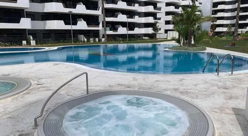 Moderno apartamento a 500 m de la playa - Image 1