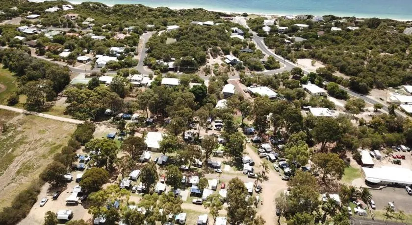 Peppermint Grove Beach Holiday Park - Image 1