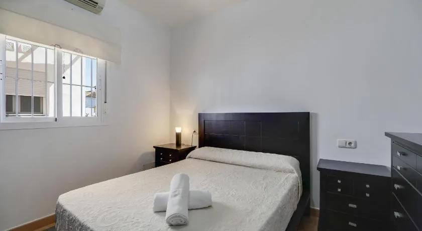Appartement de vacances \"Apartamento La Higuera 4\" avec Terrasse, A/C & Wi-Fi - Image 1
