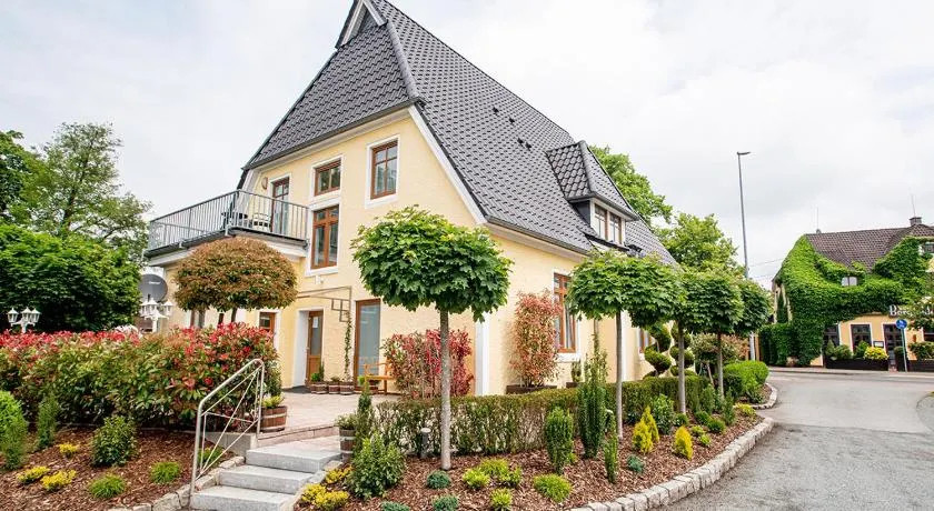 Gästehaus & Apartments fliegendes Perlhuhn Borgfeld - Image 1