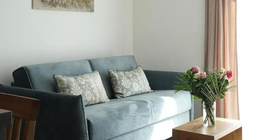 ELYs-Home - Image 1