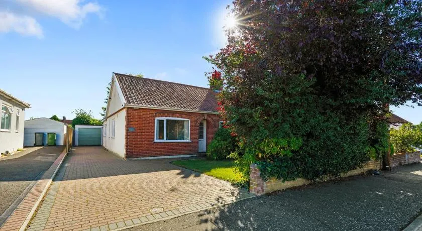 Seven Space - Applegarth House, 3 Bed Bungalow - Image 1
