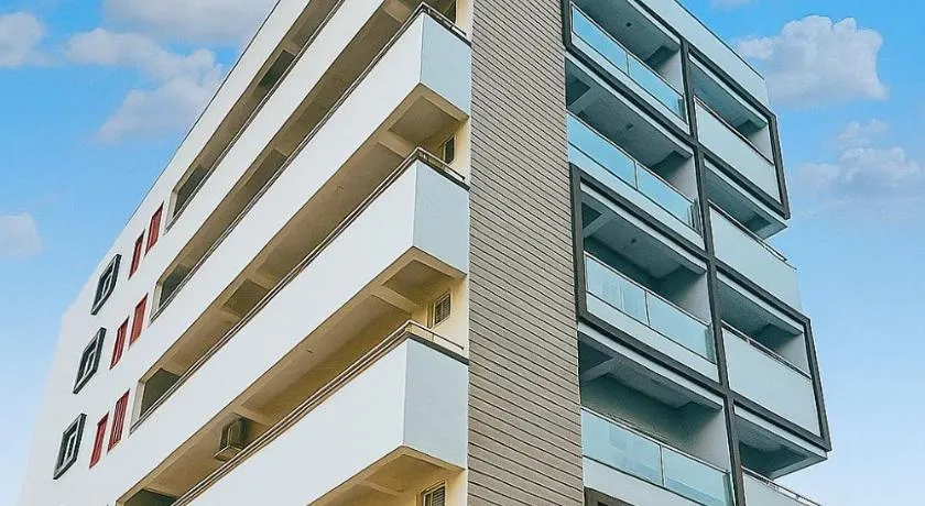 TrueLife Presidential Suites - 3BHK Luxurious AC Apartments - Modular Kitchen, RO water system, Microwave - Super fast WiFi, 55 Smart TV, 250 Airtel Channels - 3 bathrooms - Parking - Nearby PS4, A2B pure veg restaurants - Top service with lots of love - Image 1