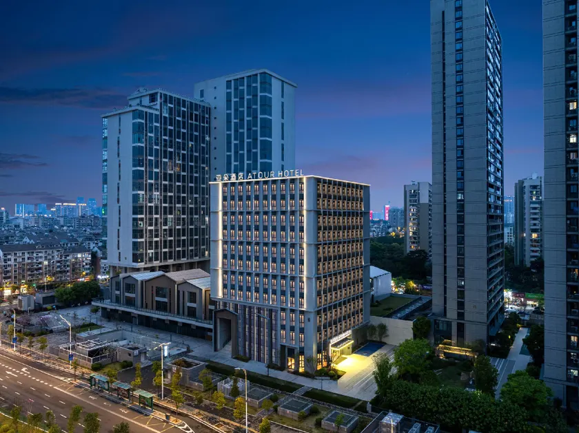 Fuzhou Cangshan Wanda Jinshan Metro Station Atour Hote - Image 1