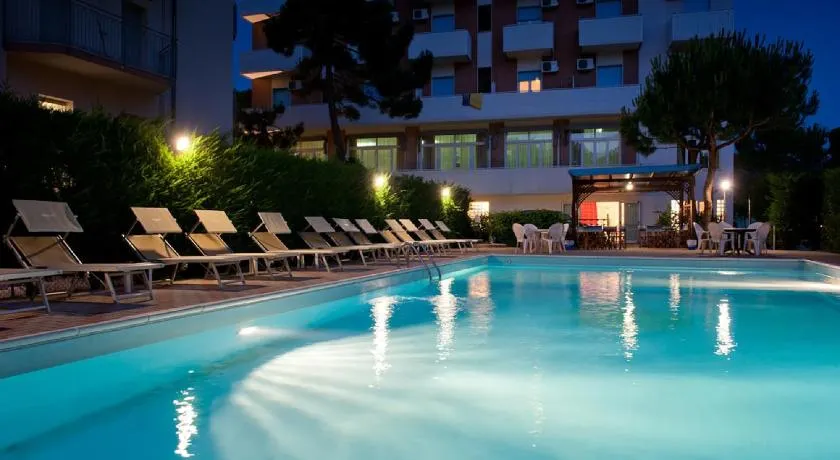 Hotel Antony - Image 1