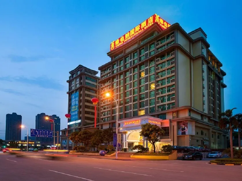 Vienna International Hotel Heyuan Yajule Garden - Image 1