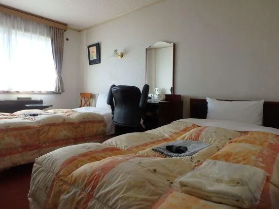 Tokoh Hotel - Image 1