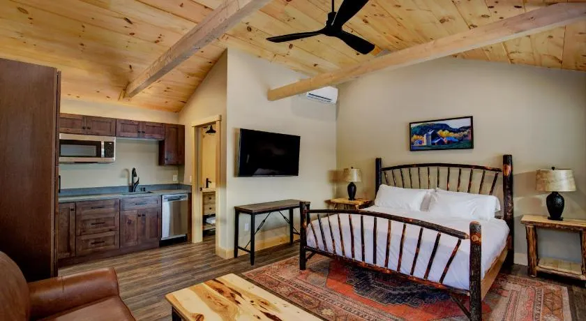 The Lodge by Sunapee Stays - Image 1
