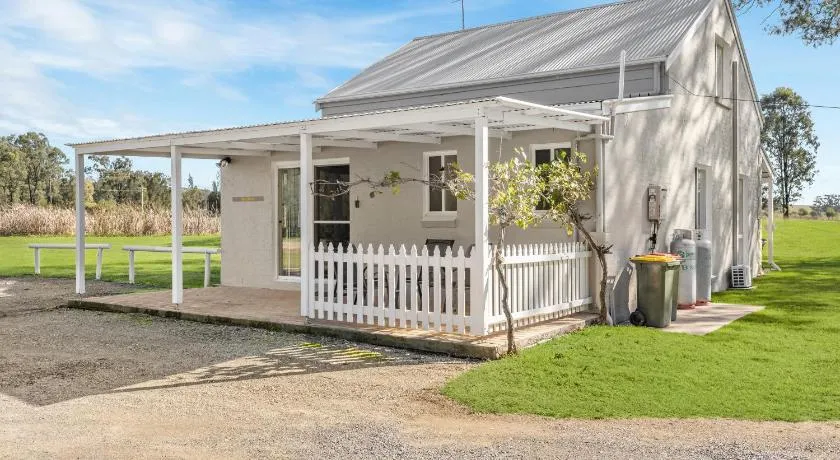Madigan Cottages - Settlers Cottage - Image 1