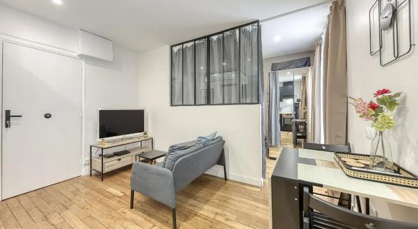 Design Flat & Parking - Paris Access 13 min - Image 1