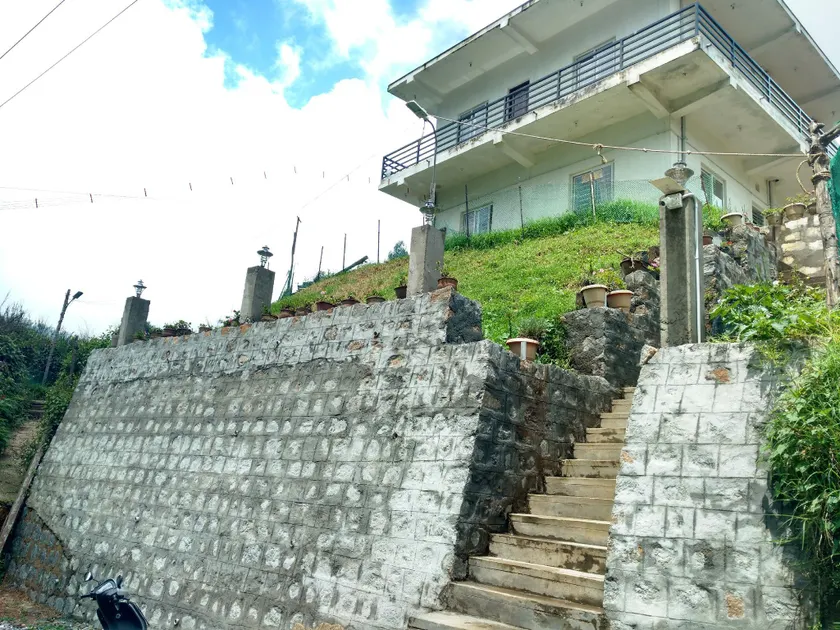 Kumaran Cottage - Image 1
