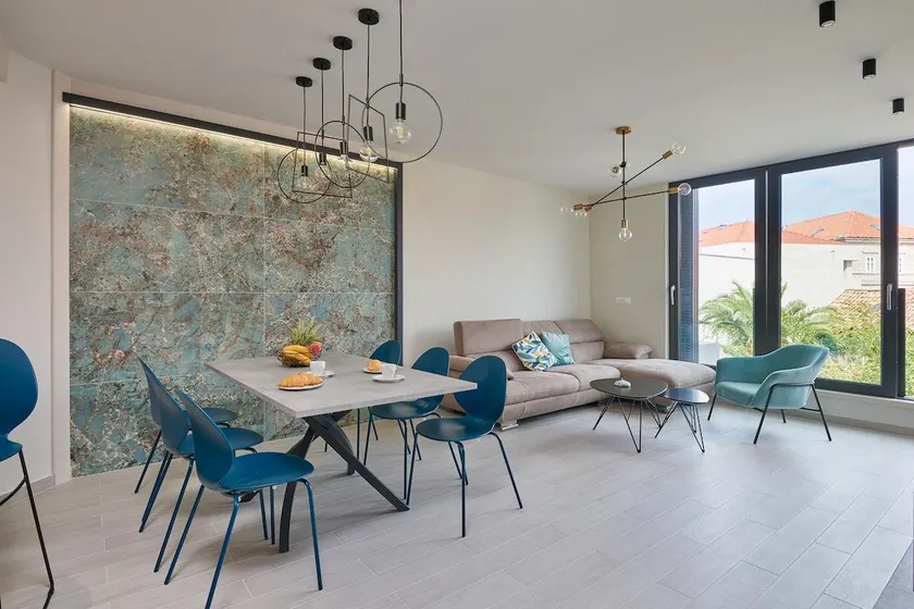 Luxury Two Bedroom Apartment Tiffany - Image 1