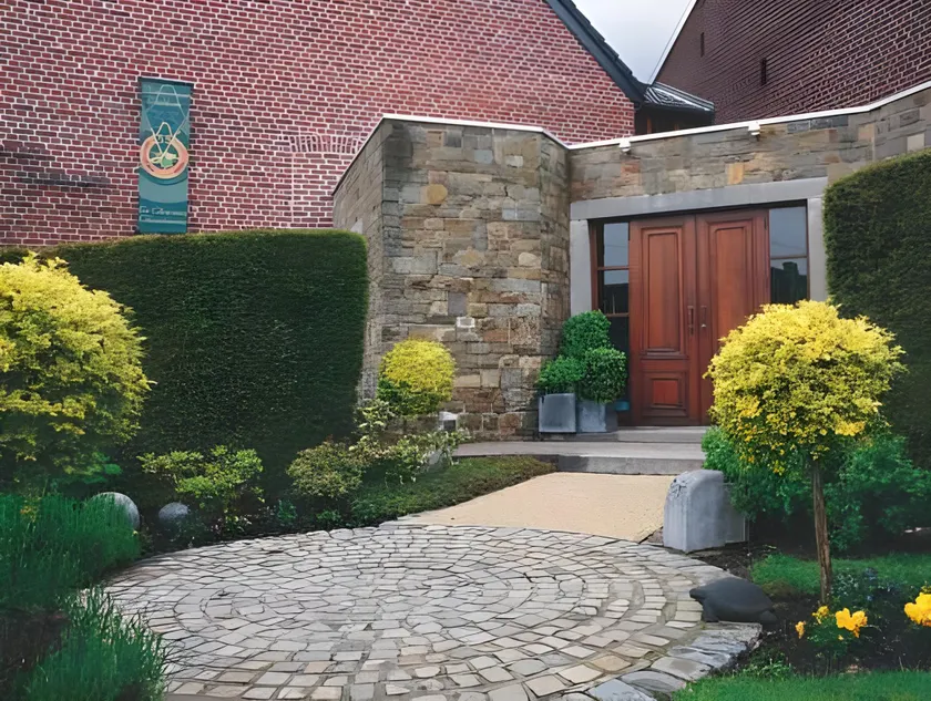 Hotel L'Ami du Chambertin - Image 1