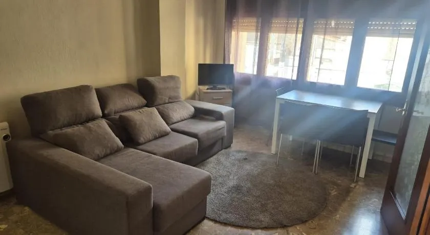 APT4 Apartament cèntric, ideal per visistar Vic APTGARBI - Image 1