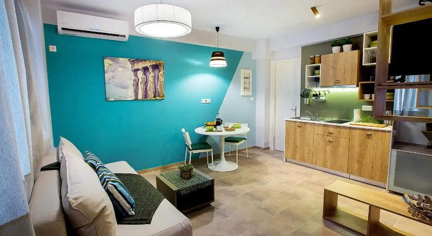 Emerald Suite - Image 1
