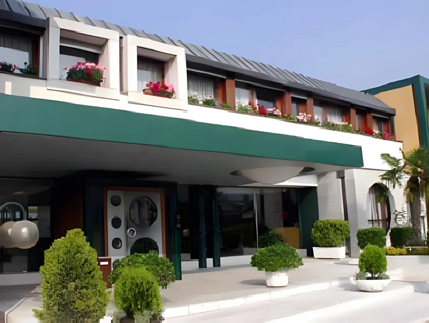 Hotel La Pergola - Image 1