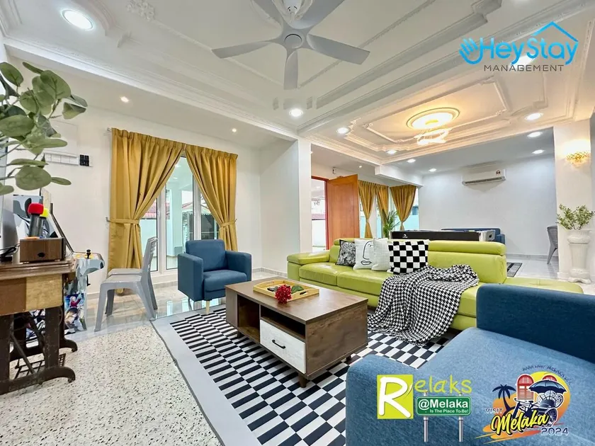 Klebang 4B3B21Pax PooltableKaraoK Jacuzzi TownArea - Image 1