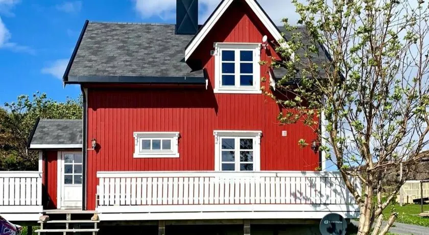 Red Cottage By The Sea In Laukvika - Image 1