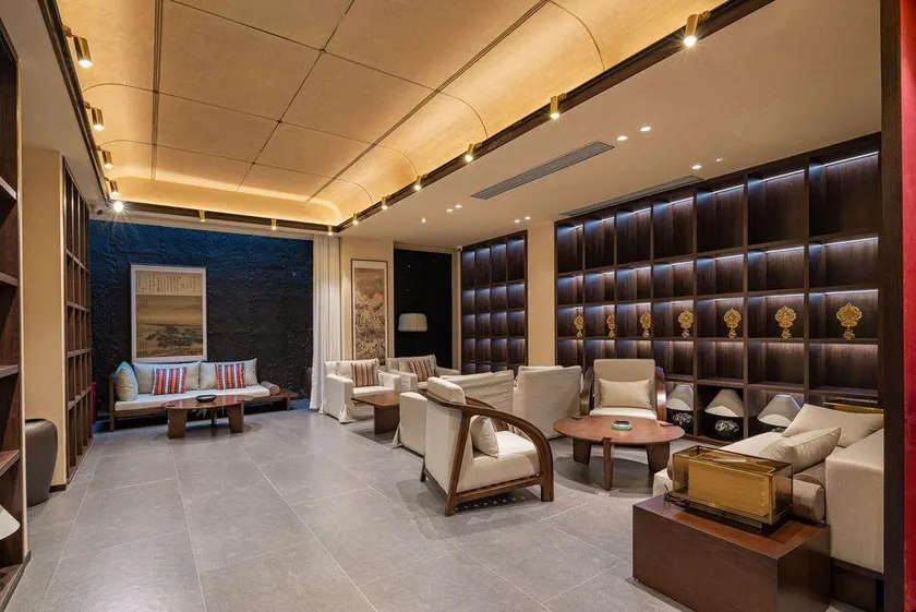 Snowland Dawa Hotel - Image 1