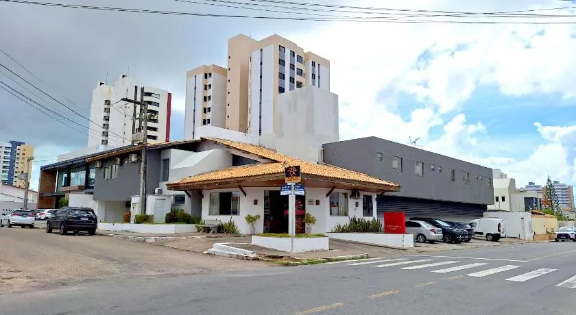 Alto da Praia Hotel - Image 1