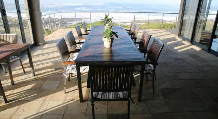 Whalesong Villa - Image 1