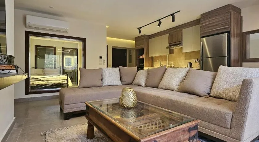 The Luxe Retreat and Uniqueness - Image 1
