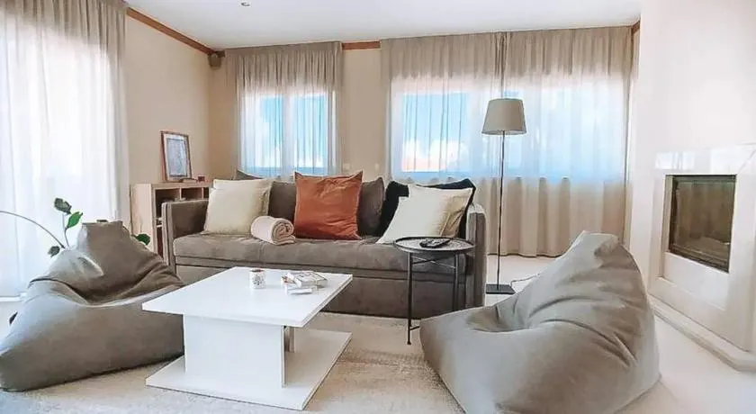 Plant Paradise Apartment - Image 1