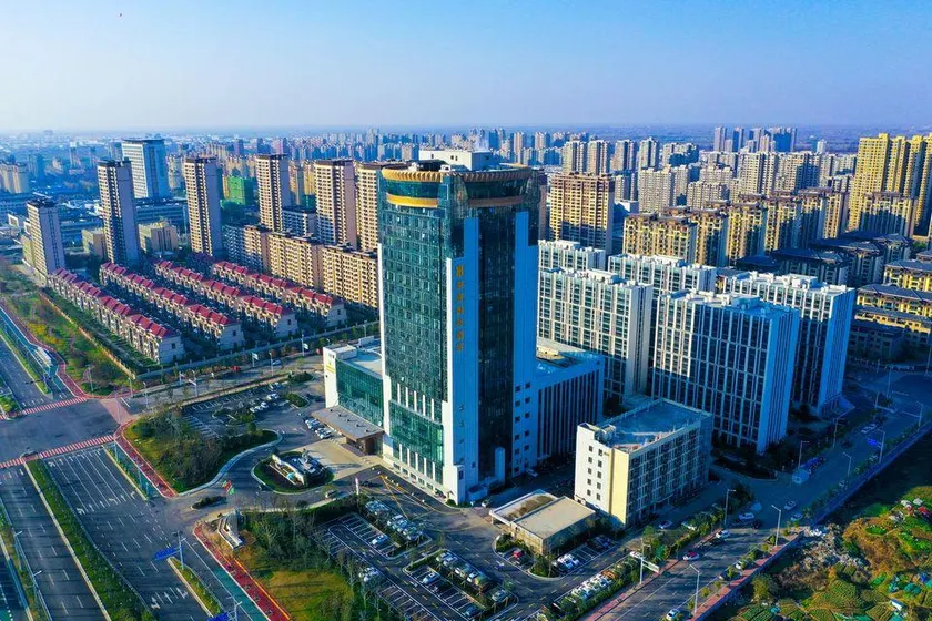 Grand Honor Hotel Tianchang - Image 1
