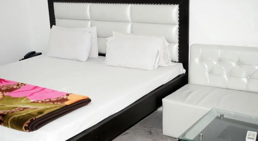 Ishaan Hotel - Image 1