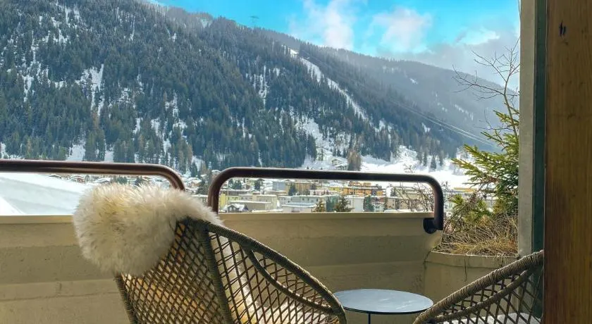 Wunderstay Alpine 403 Centric Studio Balcony & View  - Image 1
