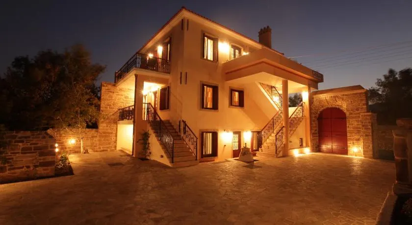 Avgerinos Hotel - Image 1