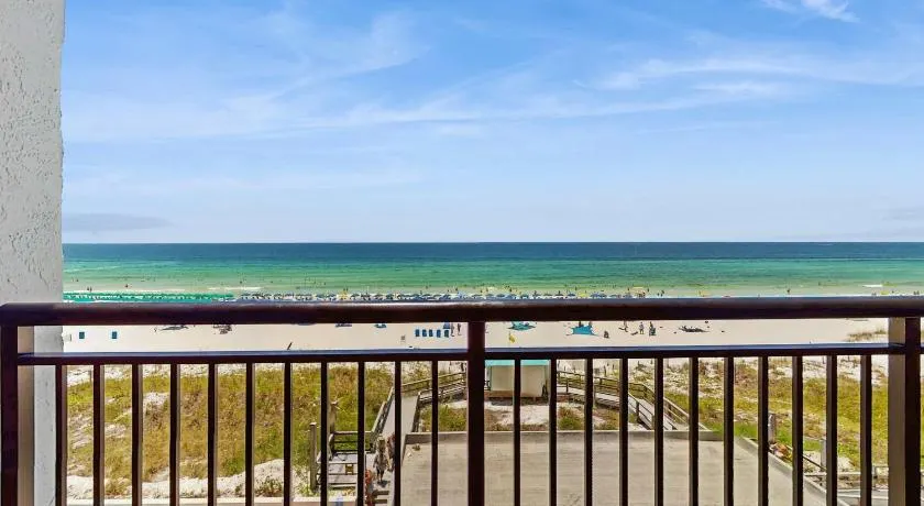 Gorgeous gulf front condo with pools hot tub and gym - Image 1