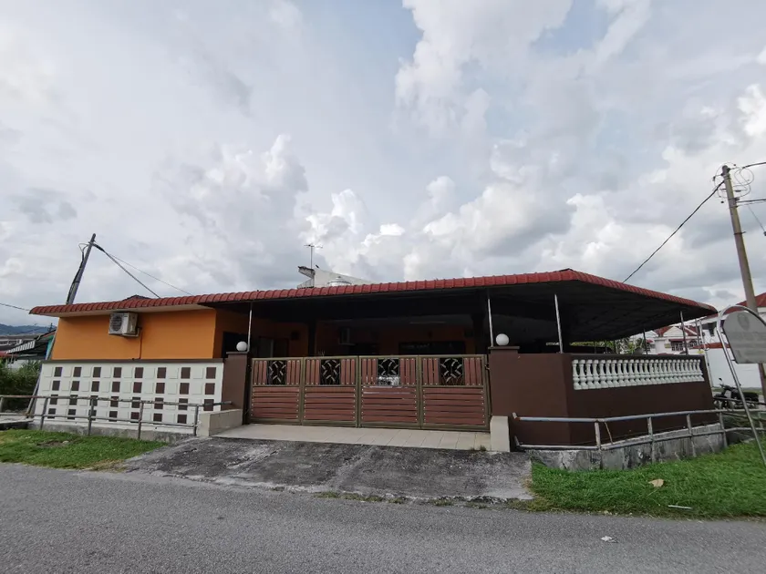 Five Bedrooms Sunshine Homestay 5km - Ipoh Oldtown - Image 1