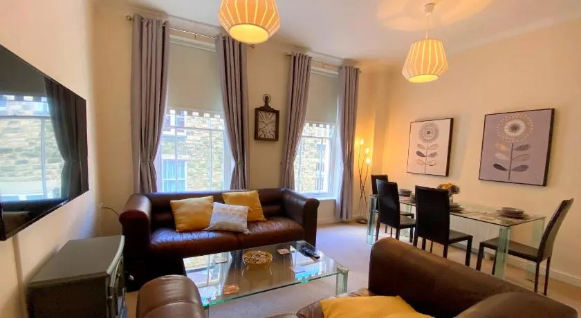 Fabulous 2 bed Historic Ground floor apartment Belper with free car parking next to property - Image 1