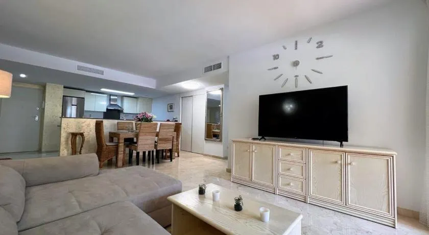 Tropical Apartment with Pool PP25 - Image 1